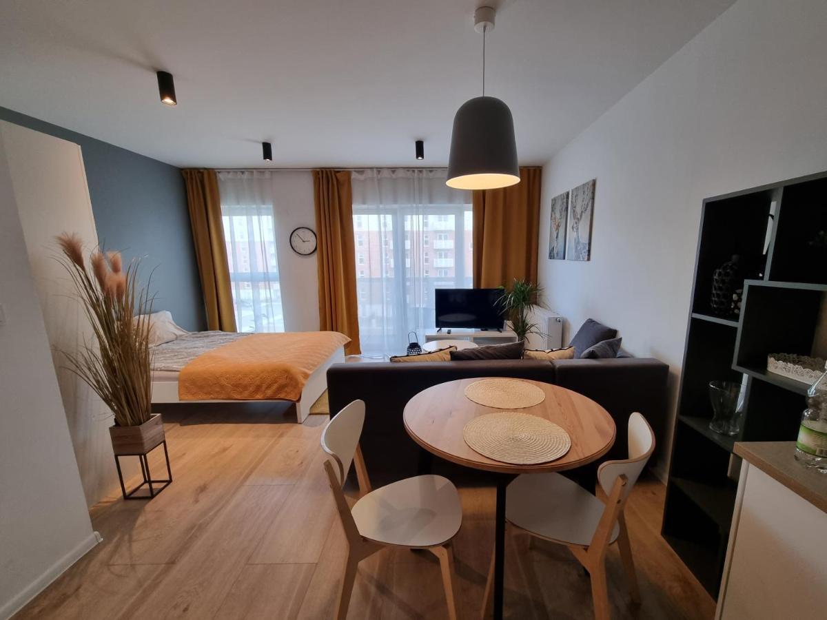 Apple Apartments - Wroblewskiego Prywatne Miejsce Parkingowe Łódź Dış mekan fotoğraf